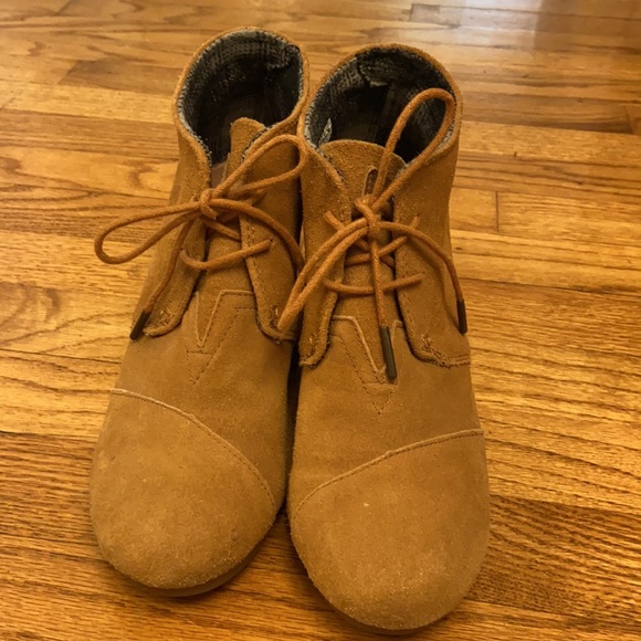 Toms Shoes - Picture 2 of 2